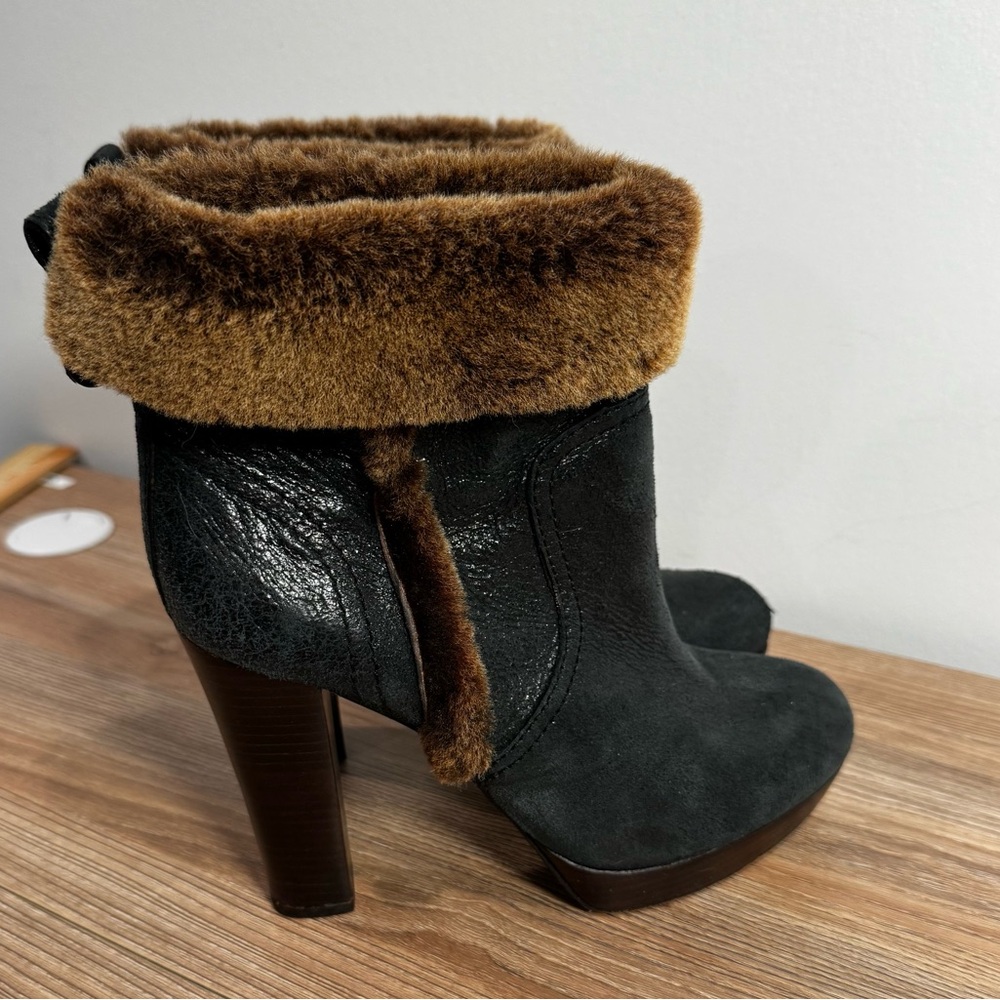 Tory Burch Sebastian Shearling Trimmed heel Boots size 8.5